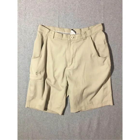 Mens Under Armour Shorts Size 34 Light Tan Shorts casual Frat Boy Country Club - Picture 1 of 3